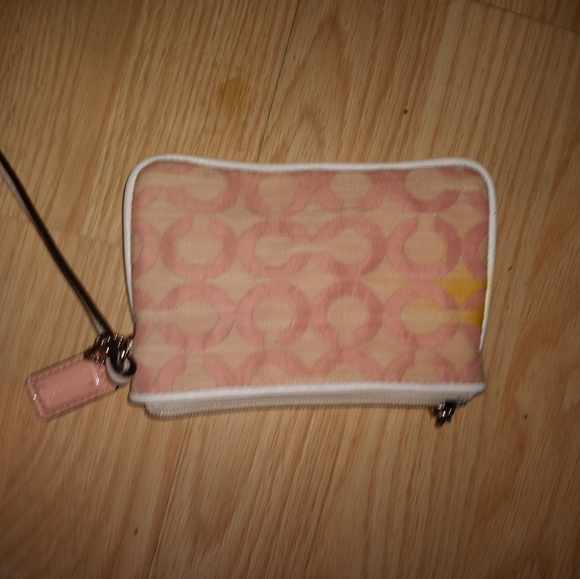 Coach pink and white purse and matching wallet - Picture 11 of 12